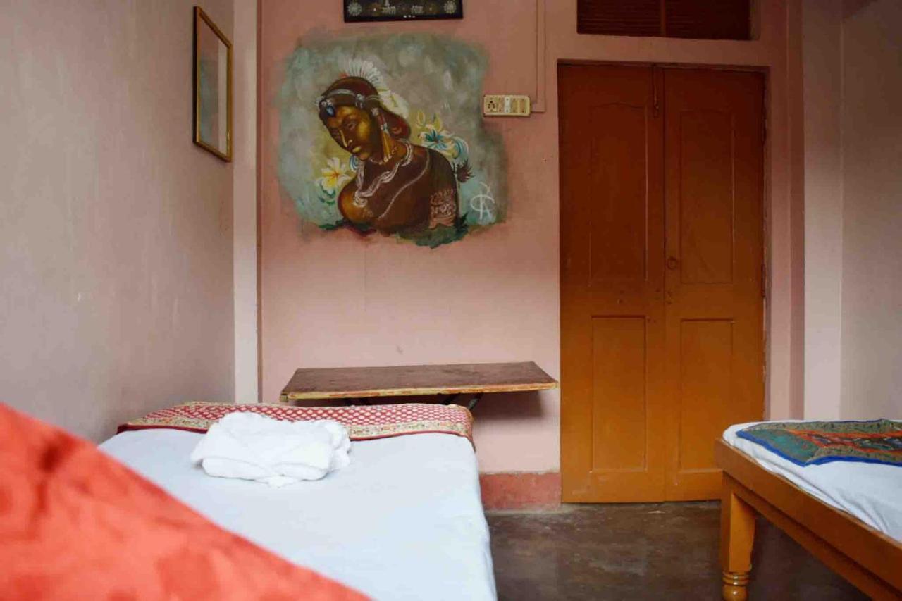 Family Guest House Varanasi Eksteriør billede