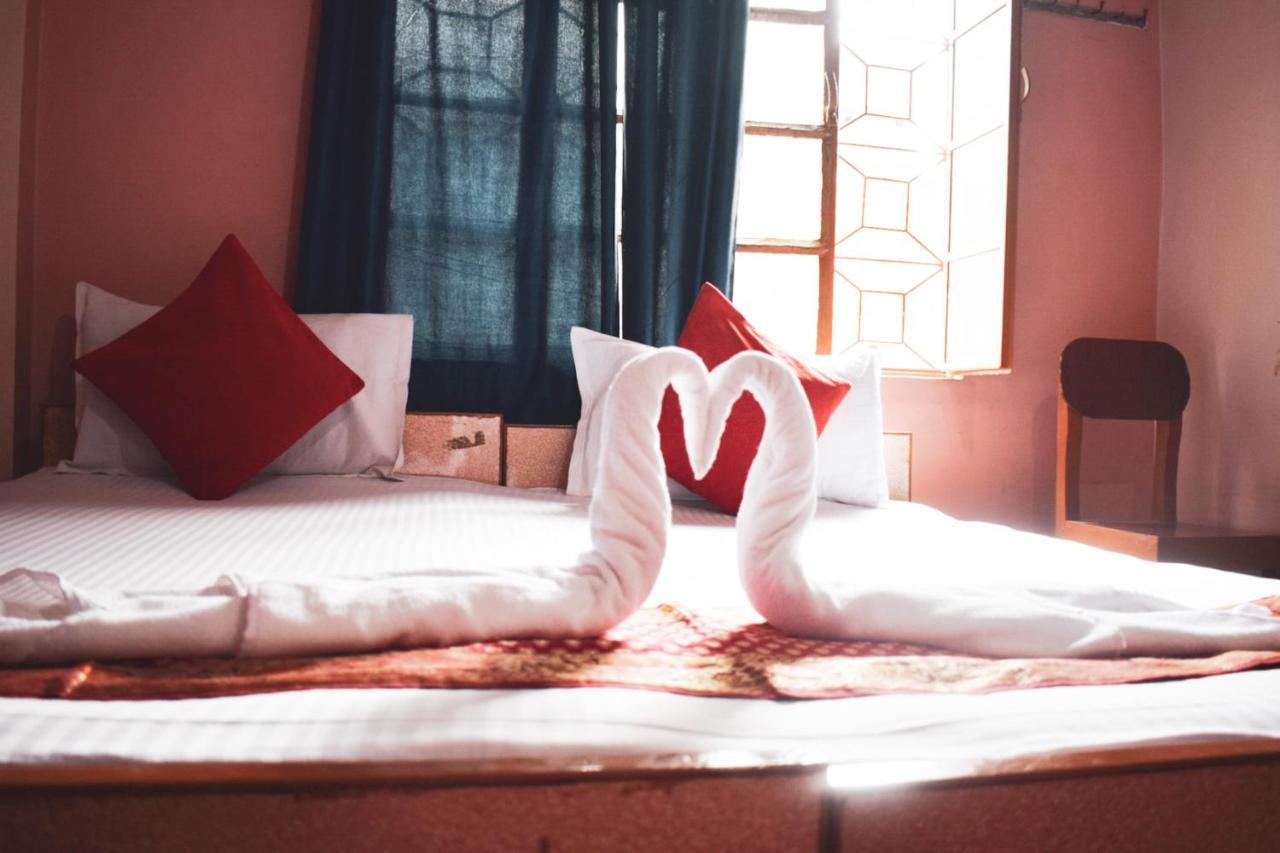 Family Guest House Varanasi Eksteriør billede