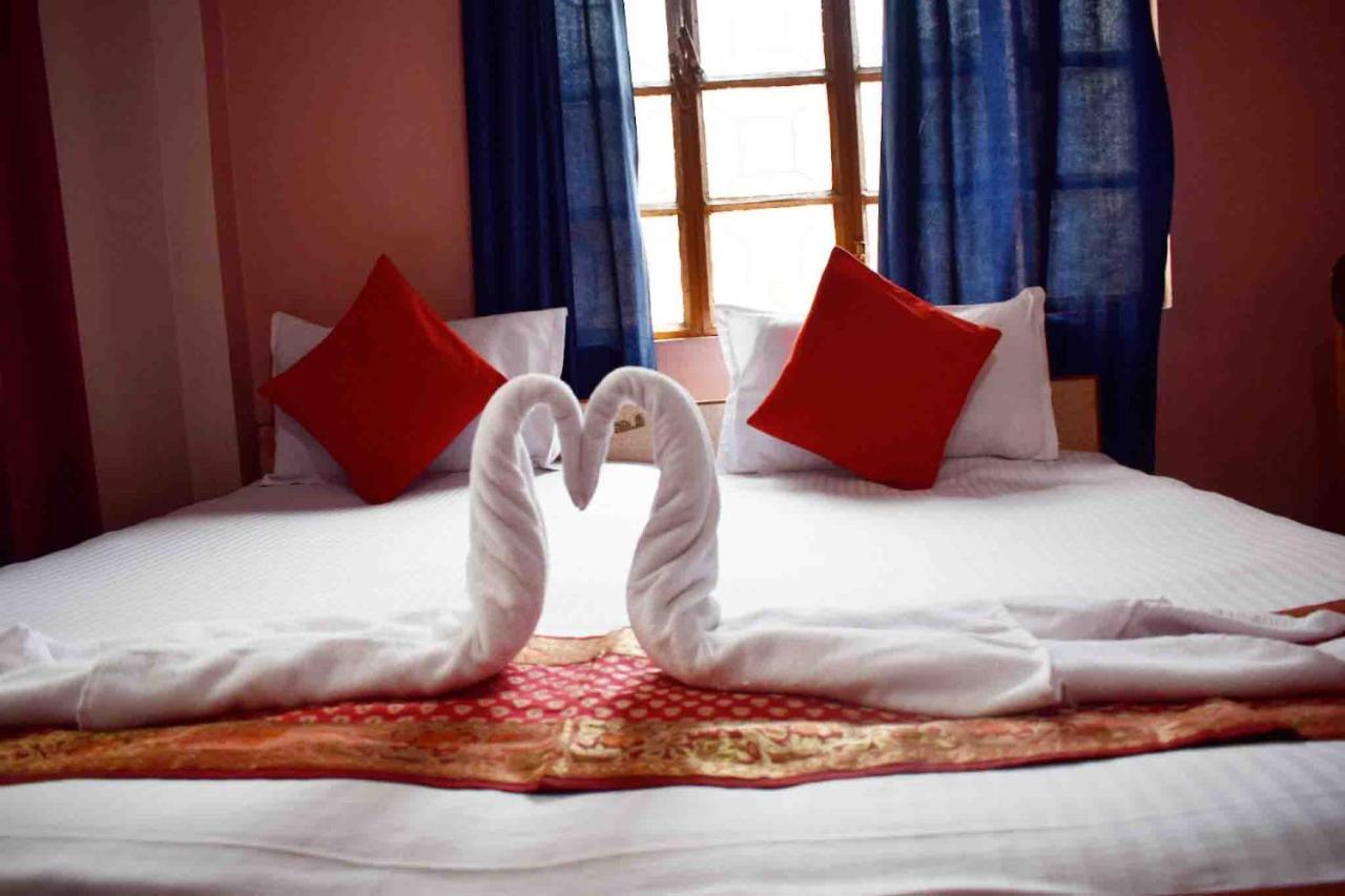 Family Guest House Varanasi Eksteriør billede