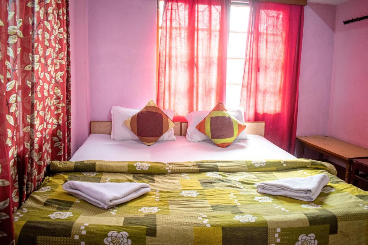 Family Guest House Varanasi Eksteriør billede