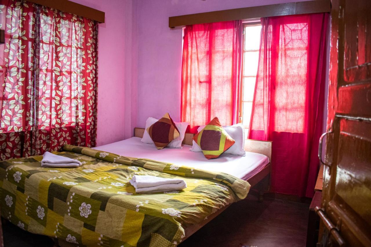 Family Guest House Varanasi Eksteriør billede