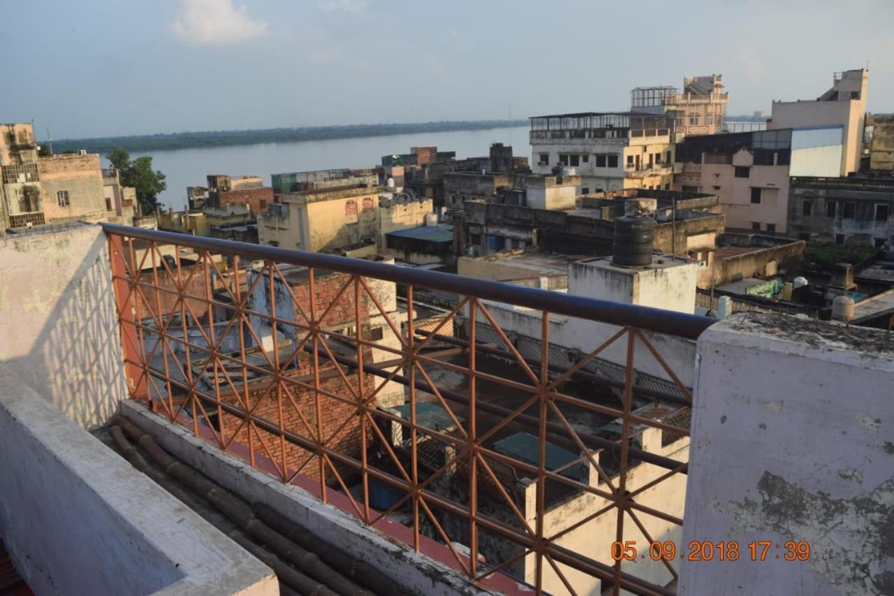 Family Guest House Varanasi Eksteriør billede