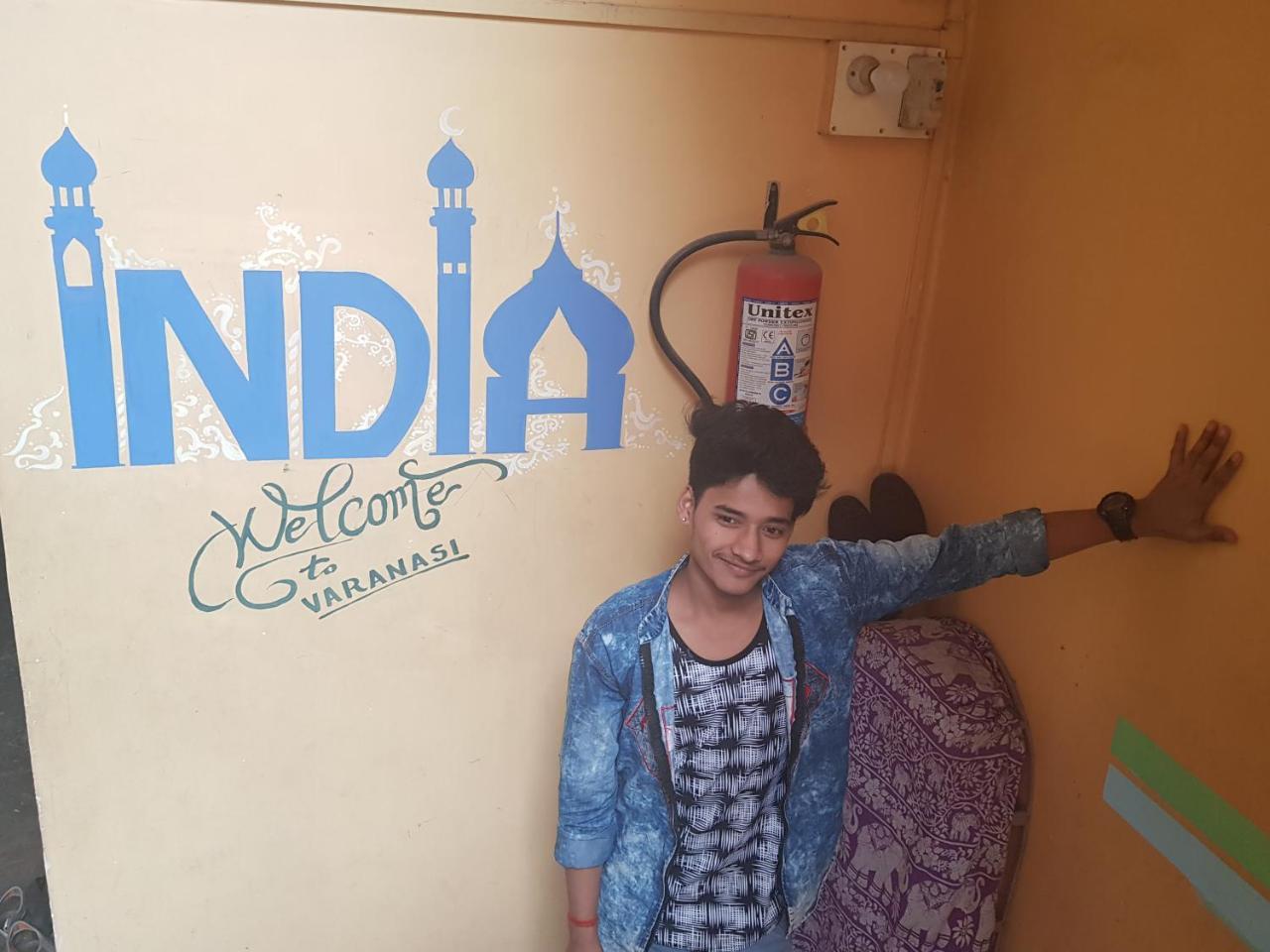 Family Guest House Varanasi Eksteriør billede